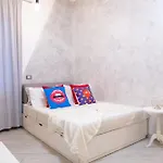 Stanza Comoda E Silenziosa Con Bagno Privato E Area Lavoro E Relax Séjour chez l'habitant *