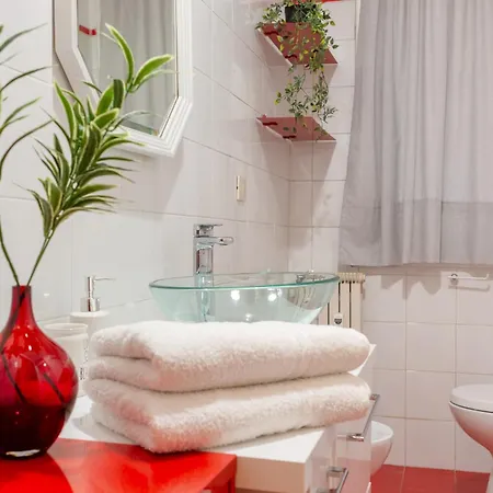 Stanza Comoda E Silenziosa Con Bagno Privato E Area Lavoro E Relax