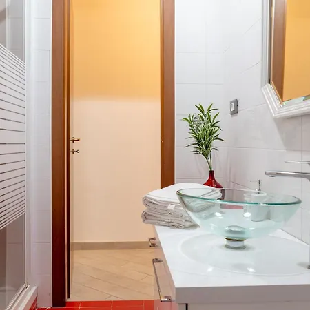 Stanza Comoda E Silenziosa Con Bagno Privato E Area Lavoro E Relax *