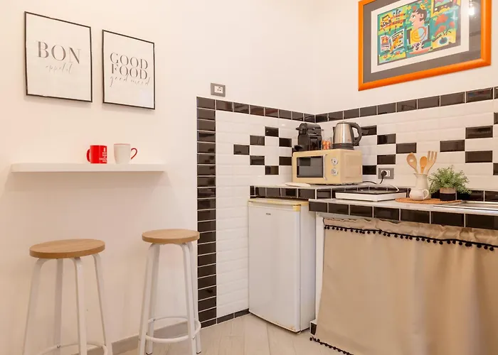 Accommodatie bij particulieren Stanza Comoda E Silenziosa Con Bagno Privato E Area Lavoro E Relax *