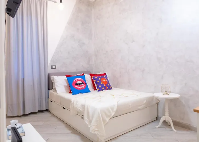 Stanza Comoda E Silenziosa Con Bagno Privato E Area Lavoro E Relax Habitación en casa particular *