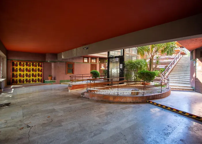 Stanza Comoda E Silenziosa Con Bagno Privato E Area Lavoro E Relax Accommodatie bij particulieren Rome