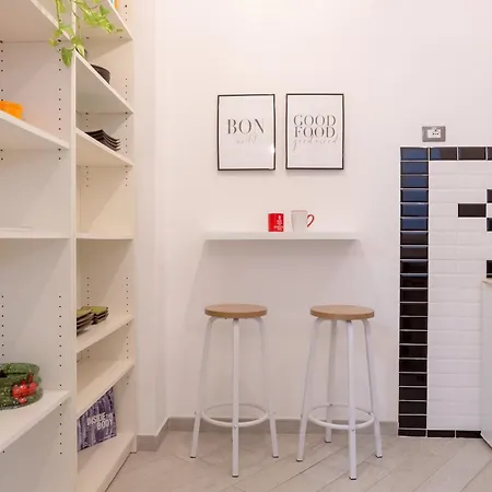 民宿 Stanza Comoda E Silenziosa Con Bagno Privato E Area Lavoro E Relax 罗马