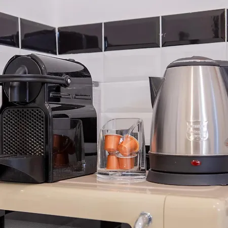 Stanza Comoda E Silenziosa Con Bagno Privato E Area Lavoro E Relax Privat bolig *