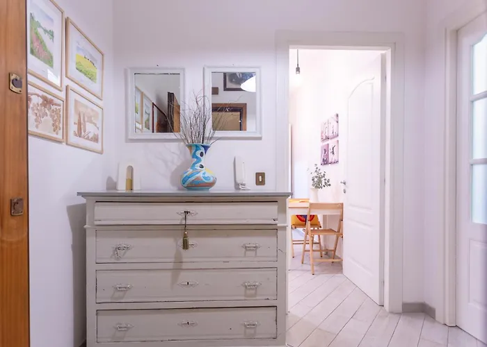 Stanza Comoda E Silenziosa Con Bagno Privato E Area Lavoro E Relax Δωμάτια σε οικογενειακή κατοικία